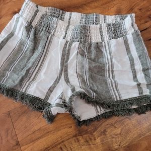 No Boundaries shorts size small